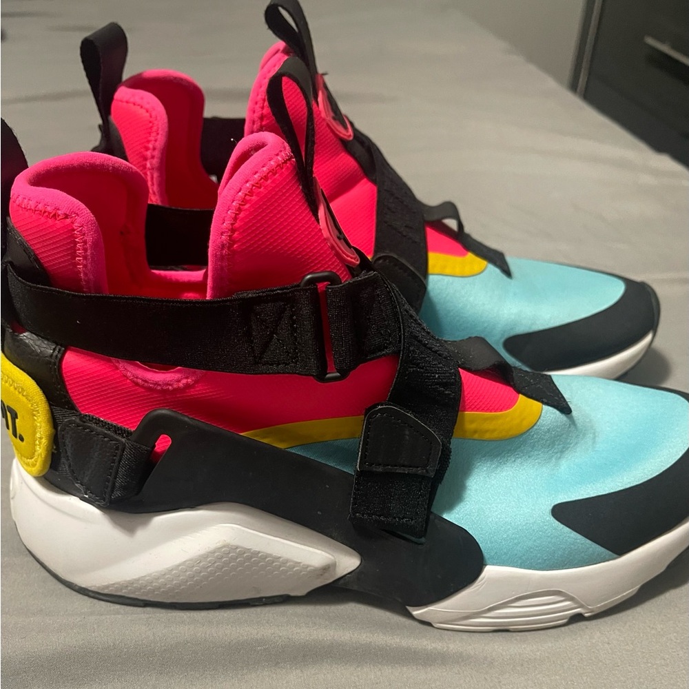 Authentic Women’s Nike Huarache Sneakers